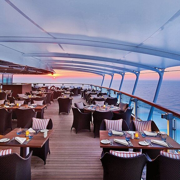 Seabourn_Encore_TheColonnade.jpg 
