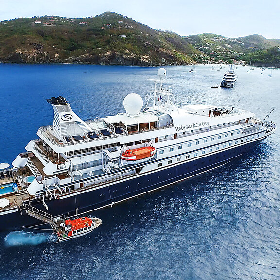 yachts_1.jpg 