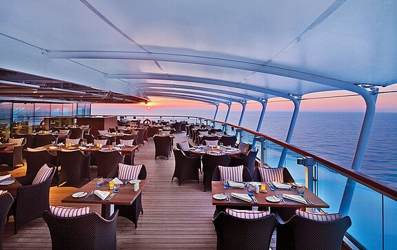 Seabourn_Encore_TheColonnade.jpg 