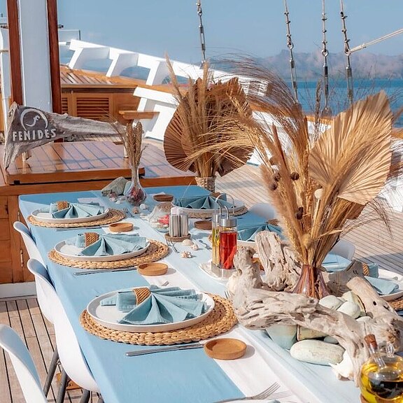 Tablesetting.JPG 