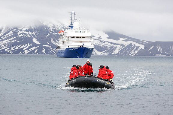 SeaSpirit_Antarctica_JohnBozinov_PoseidonExpeditions_4_.jpg 
